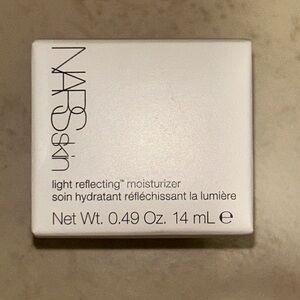 NARS Skin Light Reflecting Moisturizer - Cream
